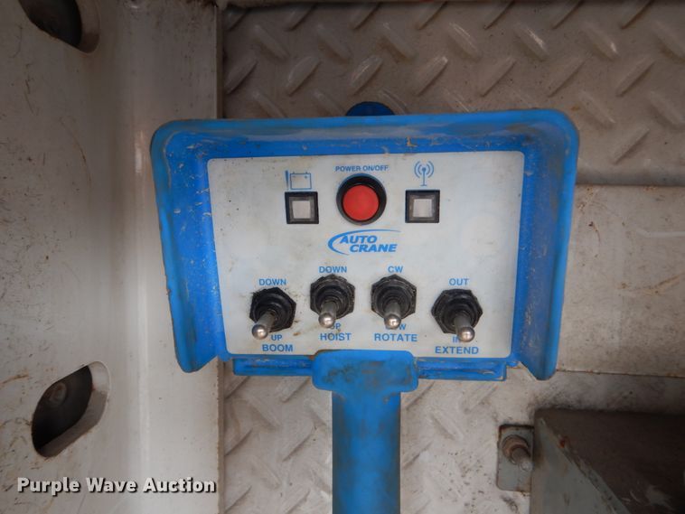 image for item FX9040 2013 Ford F650 Super Duty service truck