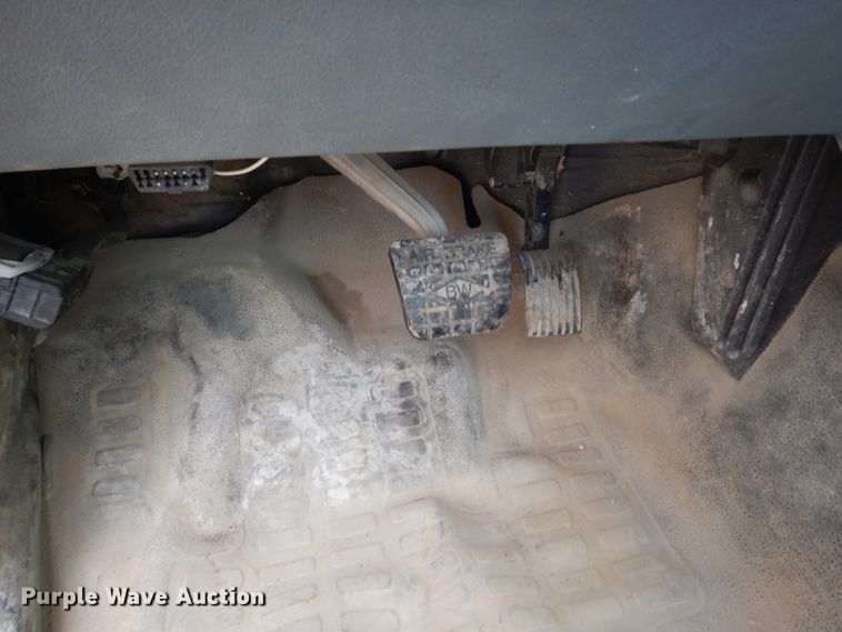 image for item FX9040 2013 Ford F650 Super Duty service truck