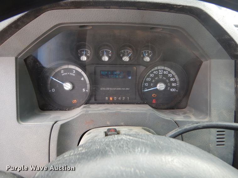 image for item FX9040 2013 Ford F650 Super Duty service truck