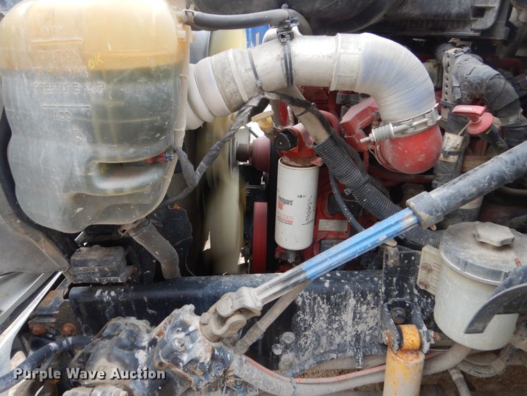 image for item FX9040 2013 Ford F650 Super Duty service truck