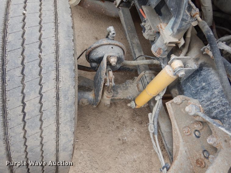 image for item FX9040 2013 Ford F650 Super Duty service truck