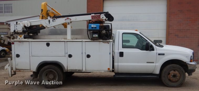 image for item FX9041 2004 Ford F550 Super Duty service truck