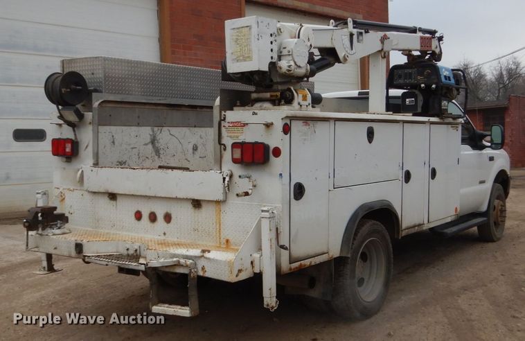 image for item FX9041 2004 Ford F550 Super Duty service truck