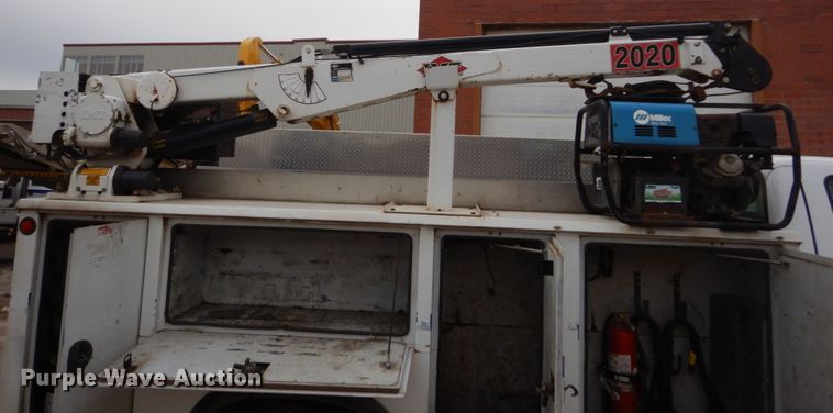 image for item FX9041 2004 Ford F550 Super Duty service truck