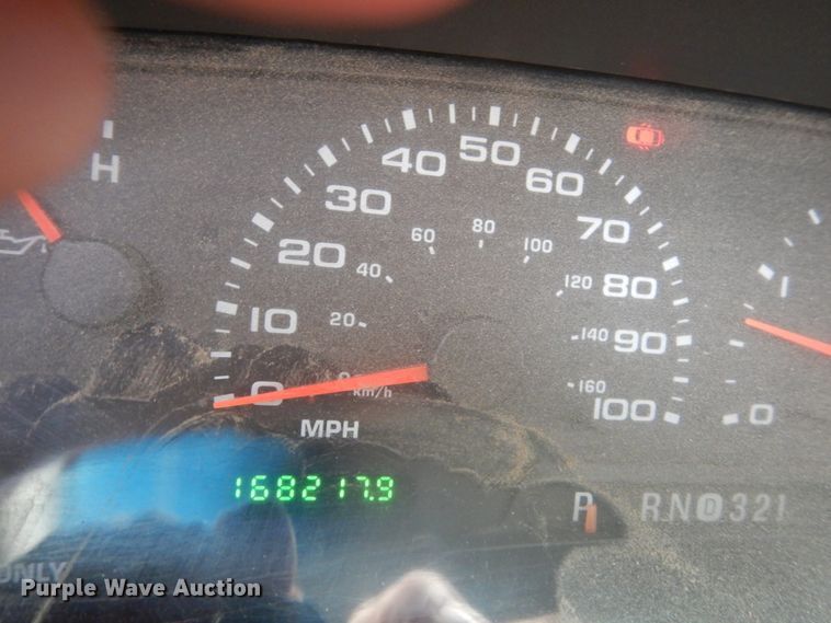 image for item FX9041 2004 Ford F550 Super Duty service truck