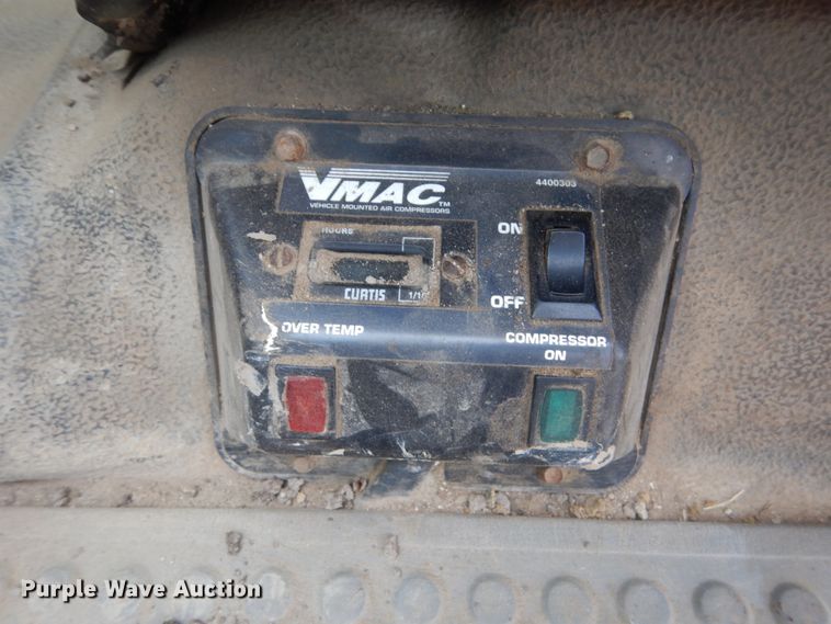 image for item FX9041 2004 Ford F550 Super Duty service truck