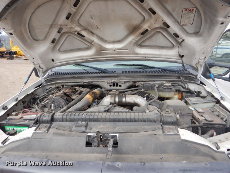 image for item FX9041 2004 Ford F550 Super Duty service truck