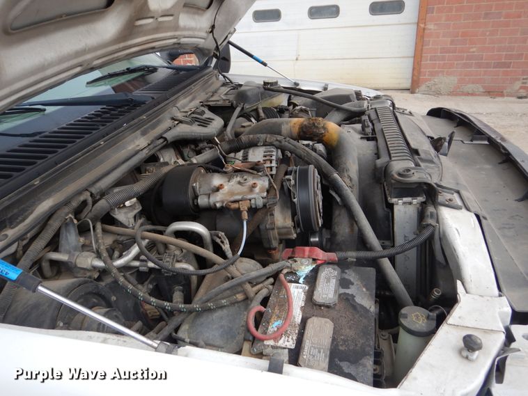 image for item FX9041 2004 Ford F550 Super Duty service truck