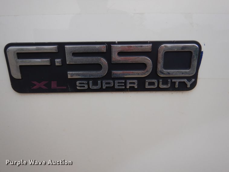 image for item FX9041 2004 Ford F550 Super Duty service truck