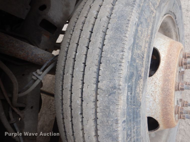 image for item FX9041 2004 Ford F550 Super Duty service truck