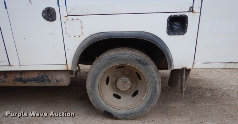 image for item FX9041 2004 Ford F550 Super Duty service truck