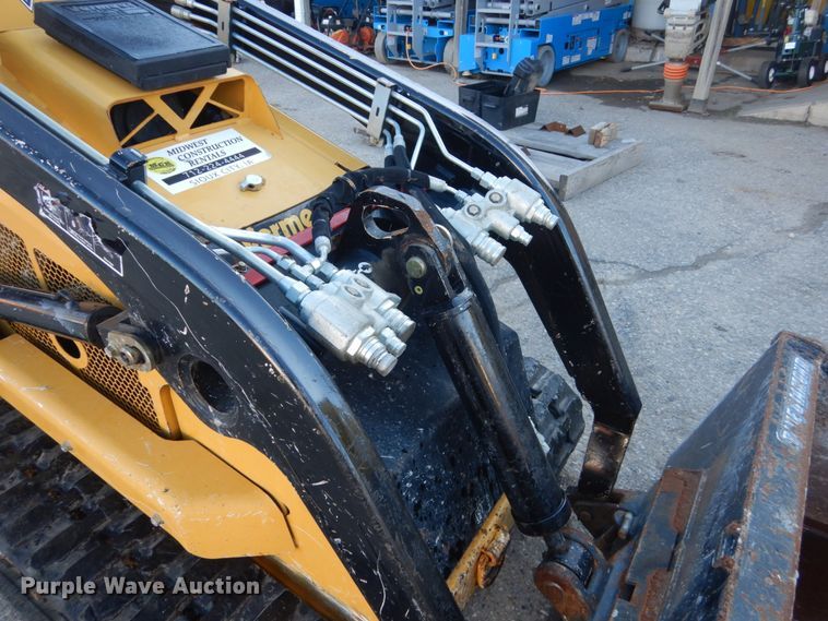 image for item FX9042 2017 Vermeer S800TX  compact utility loader