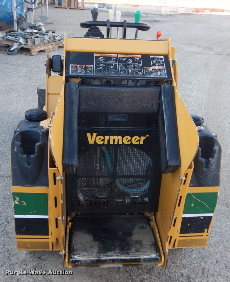 image for item FX9042 2017 Vermeer S800TX  compact utility loader