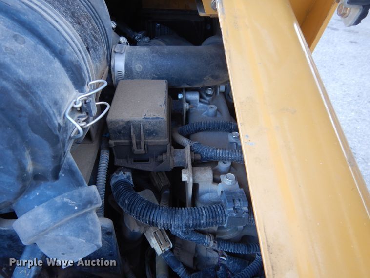 image for item FX9042 2017 Vermeer S800TX  compact utility loader