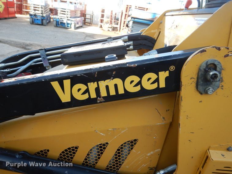 image for item FX9042 2017 Vermeer S800TX  compact utility loader