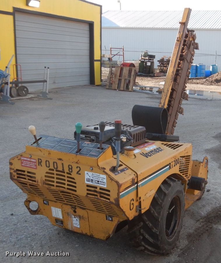 image for item FX9043 2002 Vermeer RT200 trencher