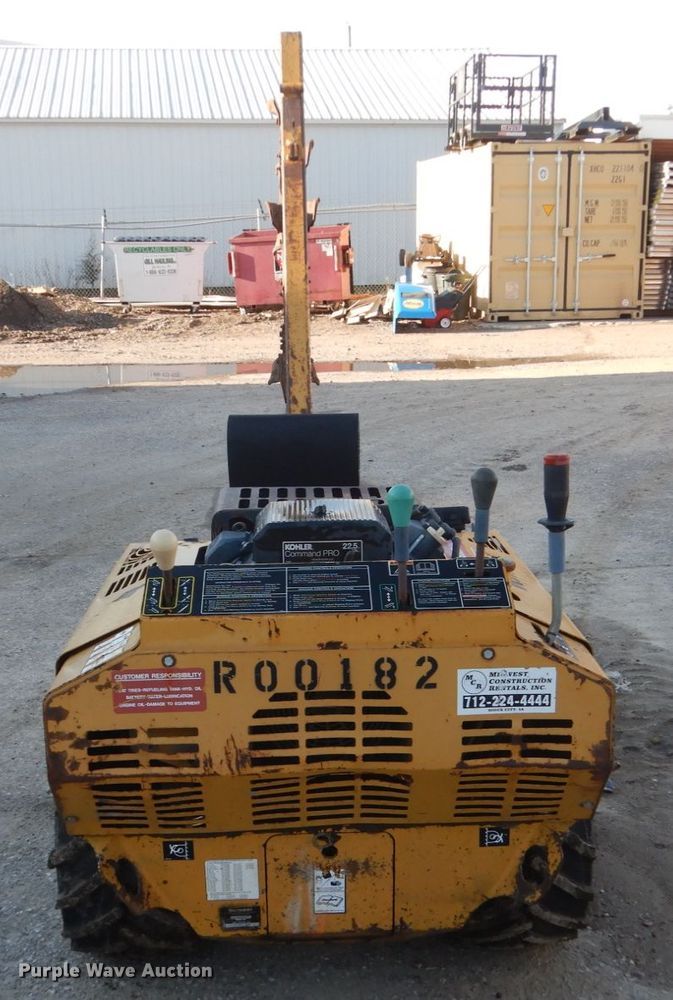 image for item FX9043 2002 Vermeer RT200 trencher