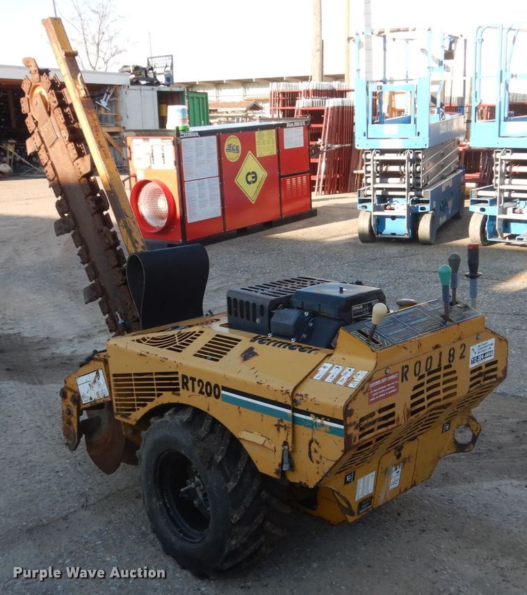 image for item FX9043 2002 Vermeer RT200 trencher