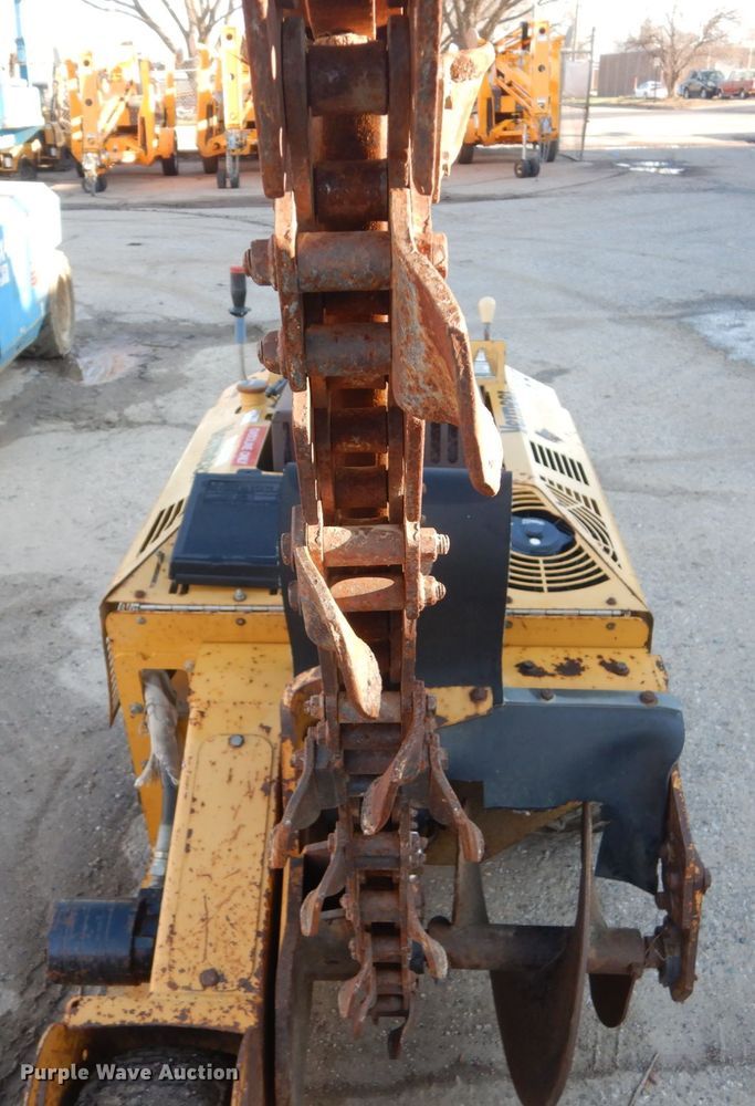 image for item FX9043 2002 Vermeer RT200 trencher