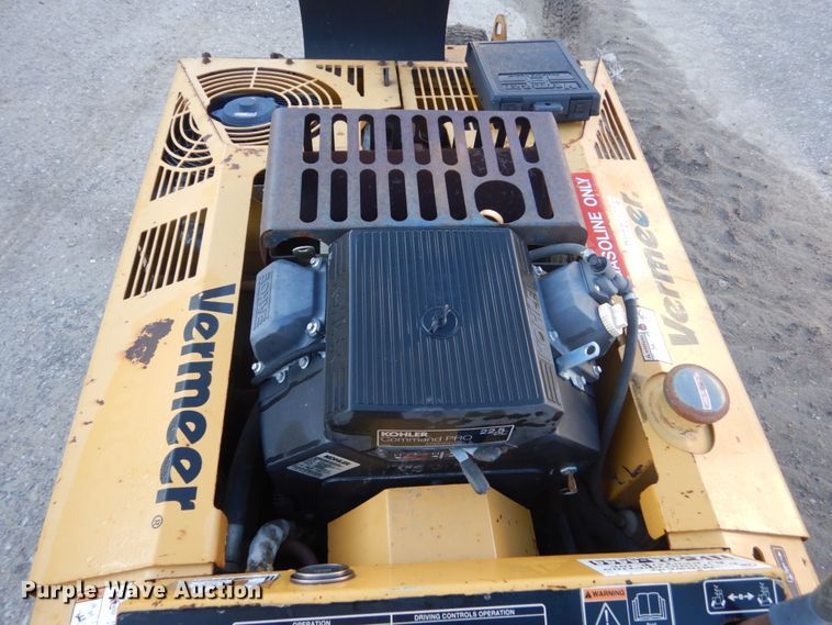 image for item FX9043 2002 Vermeer RT200 trencher