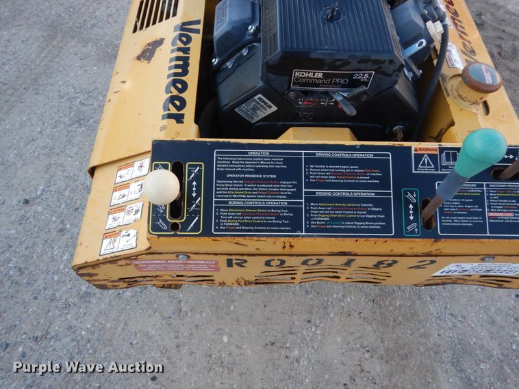 image for item FX9043 2002 Vermeer RT200 trencher