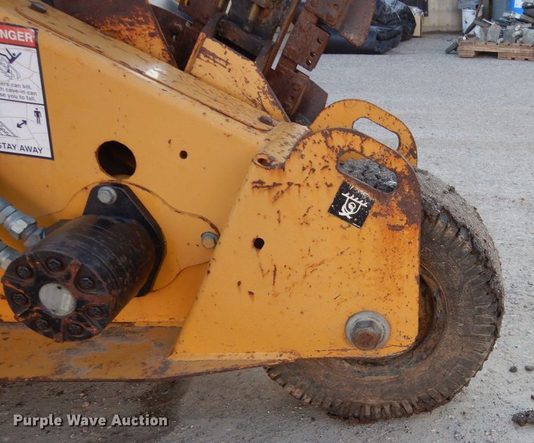 image for item FX9043 2002 Vermeer RT200 trencher