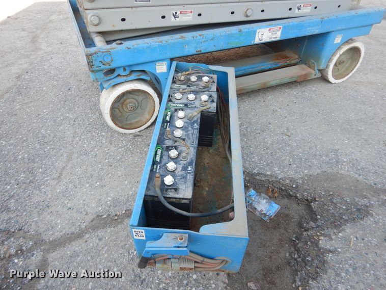 image for item FX9045 Genie GS-2646  scissor lift