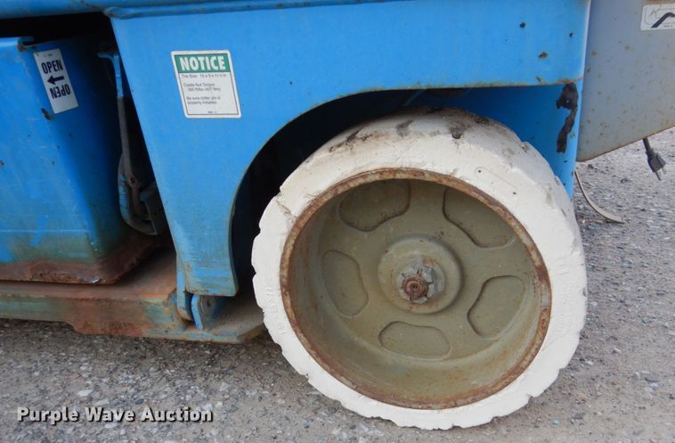 image for item FX9045 Genie GS-2646  scissor lift