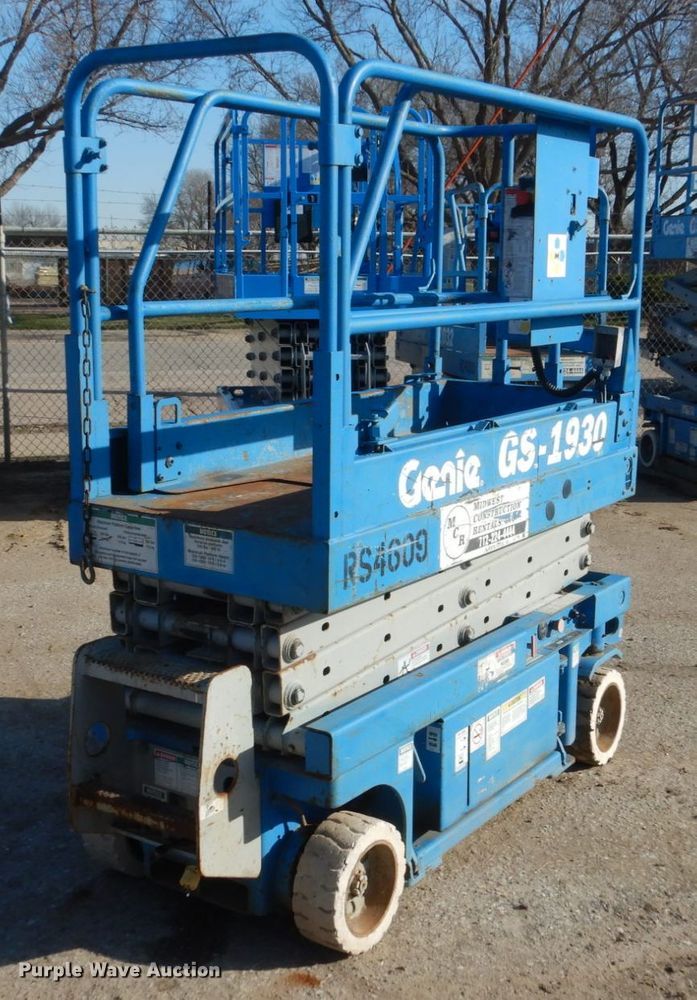 image for item FX9046 Genie GS-1930  scissor lift