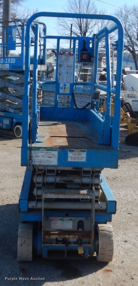 image for item FX9046 Genie GS-1930  scissor lift