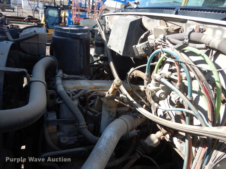 image for item FX9048 1999 GMC C7500 rollback truck