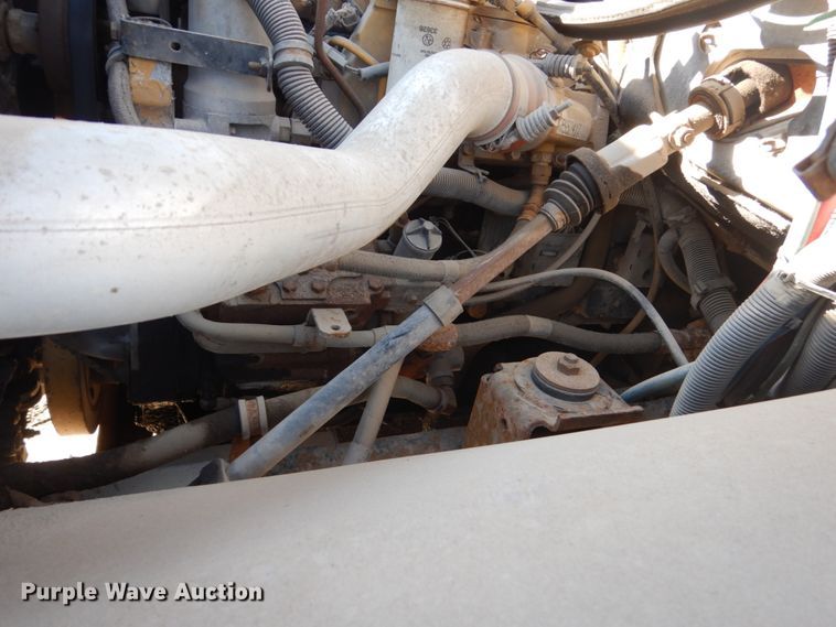 image for item FX9048 1999 GMC C7500 rollback truck