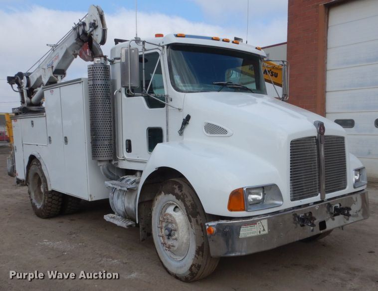 image for item FX9073 2003 Kenworth T300 service truck with crane