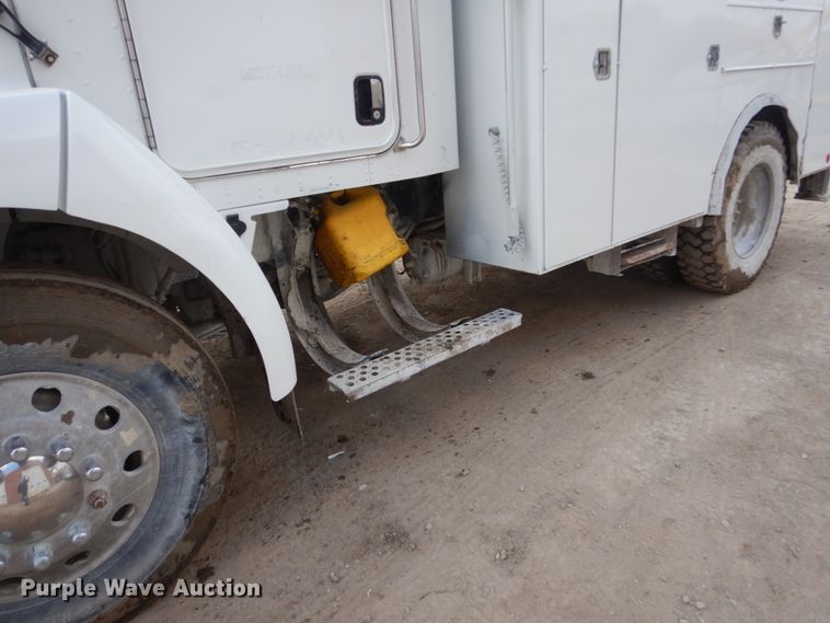 image for item FX9073 2003 Kenworth T300 service truck with crane