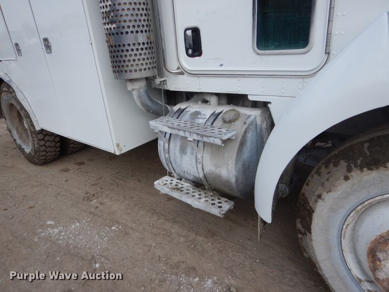 image for item FX9073 2003 Kenworth T300 service truck with crane