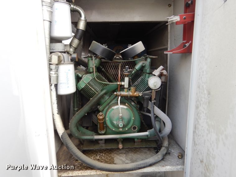 image for item FX9073 2003 Kenworth T300 service truck with crane