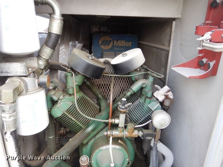 image for item FX9073 2003 Kenworth T300 service truck with crane