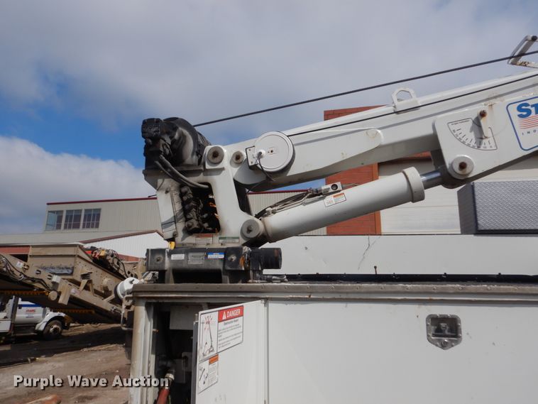 image for item FX9073 2003 Kenworth T300 service truck with crane