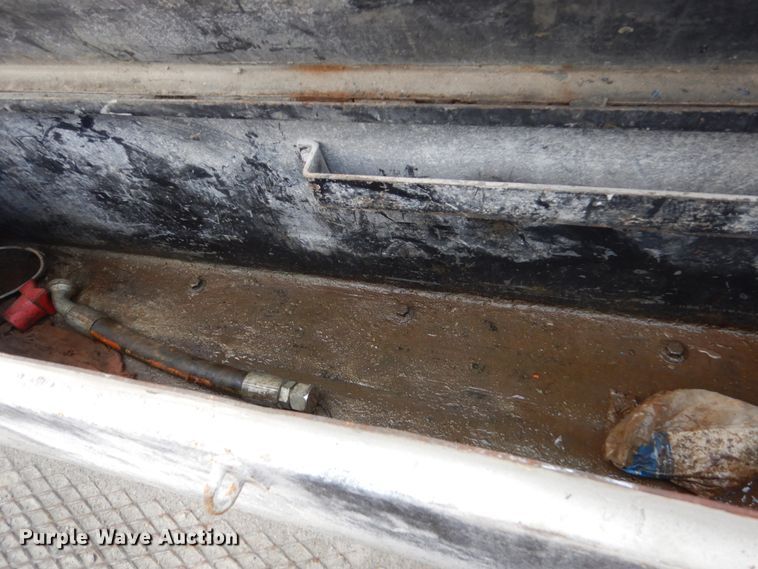 image for item FX9073 2003 Kenworth T300 service truck with crane