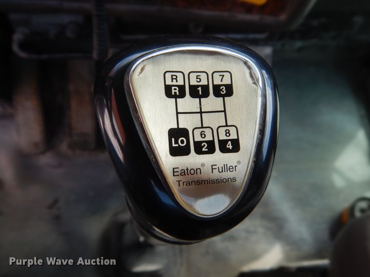 image for item FX9073 2003 Kenworth T300 service truck with crane