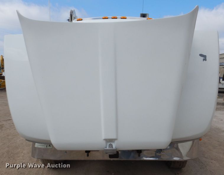 image for item FX9073 2003 Kenworth T300 service truck with crane