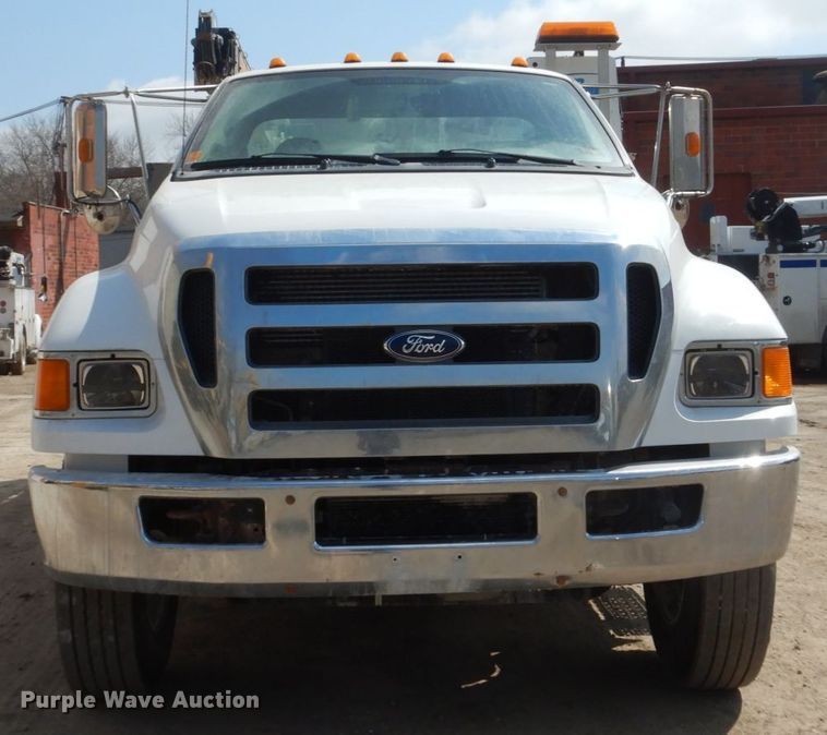 image for item FX9074 2011 Ford F750 Super Duty service truck with crane