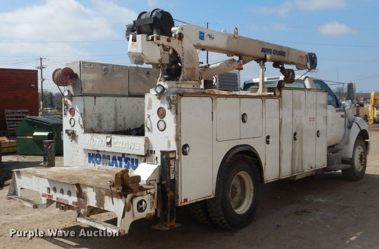 image for item FX9074 2011 Ford F750 Super Duty service truck with crane
