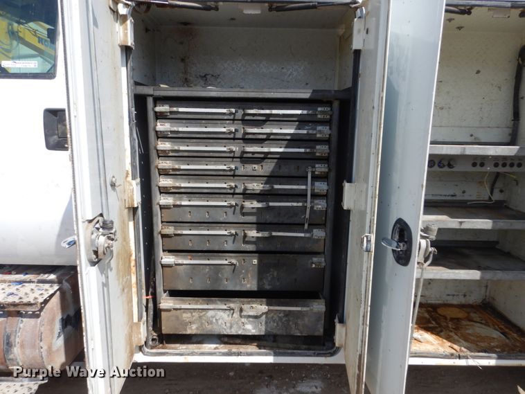 image for item FX9074 2011 Ford F750 Super Duty service truck with crane