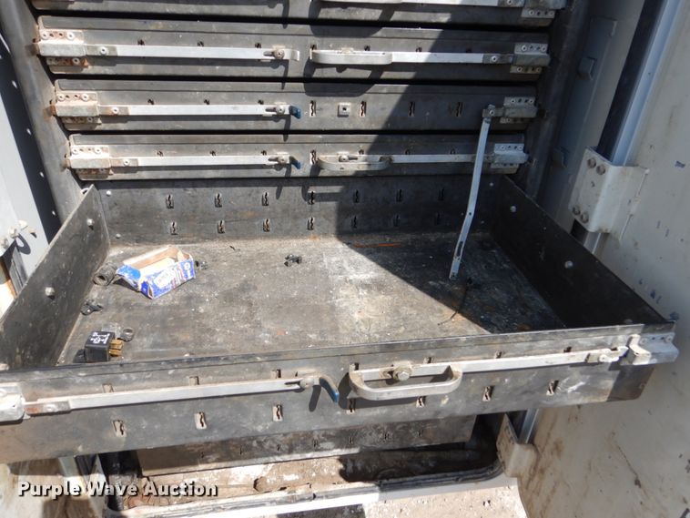 image for item FX9074 2011 Ford F750 Super Duty service truck with crane