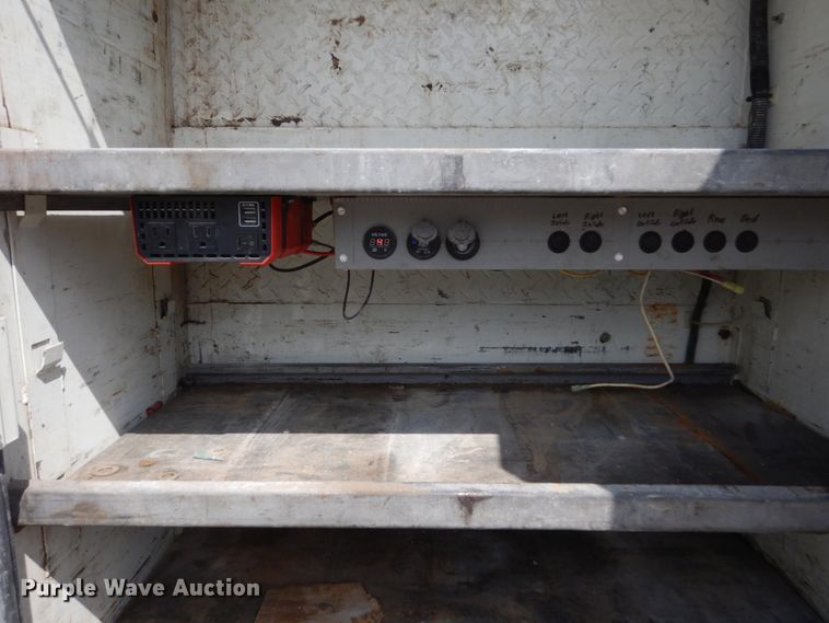 image for item FX9074 2011 Ford F750 Super Duty service truck with crane