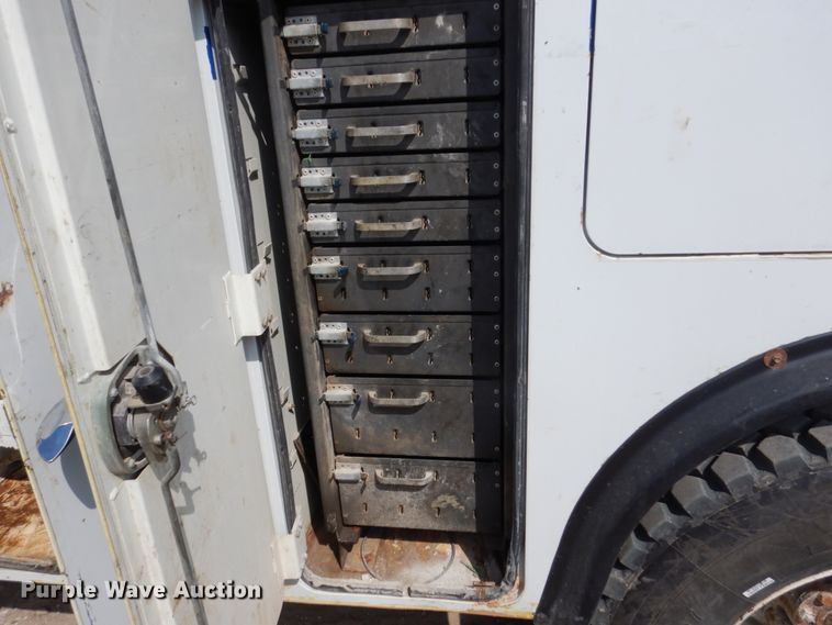 image for item FX9074 2011 Ford F750 Super Duty service truck with crane