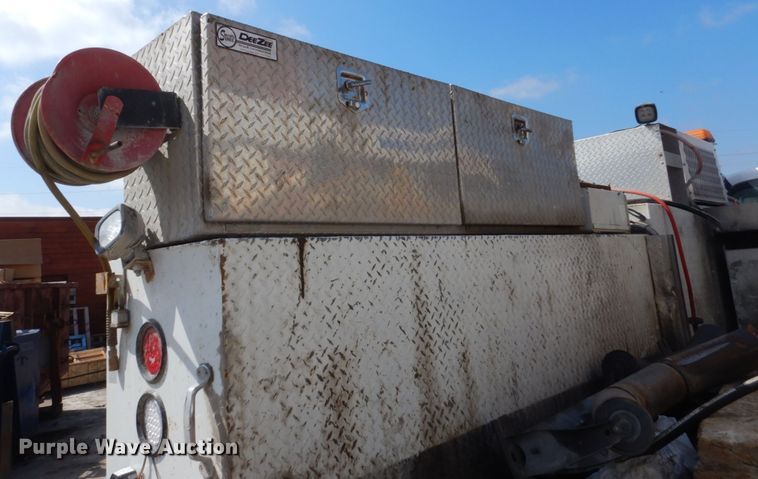 image for item FX9074 2011 Ford F750 Super Duty service truck with crane