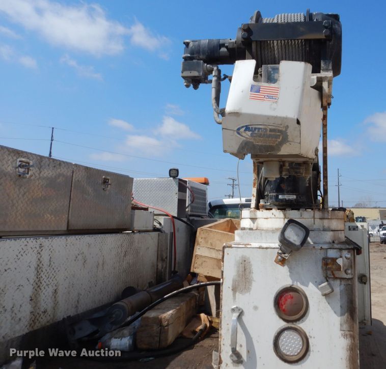 image for item FX9074 2011 Ford F750 Super Duty service truck with crane