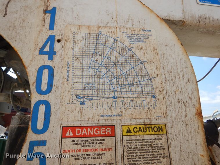 image for item FX9074 2011 Ford F750 Super Duty service truck with crane